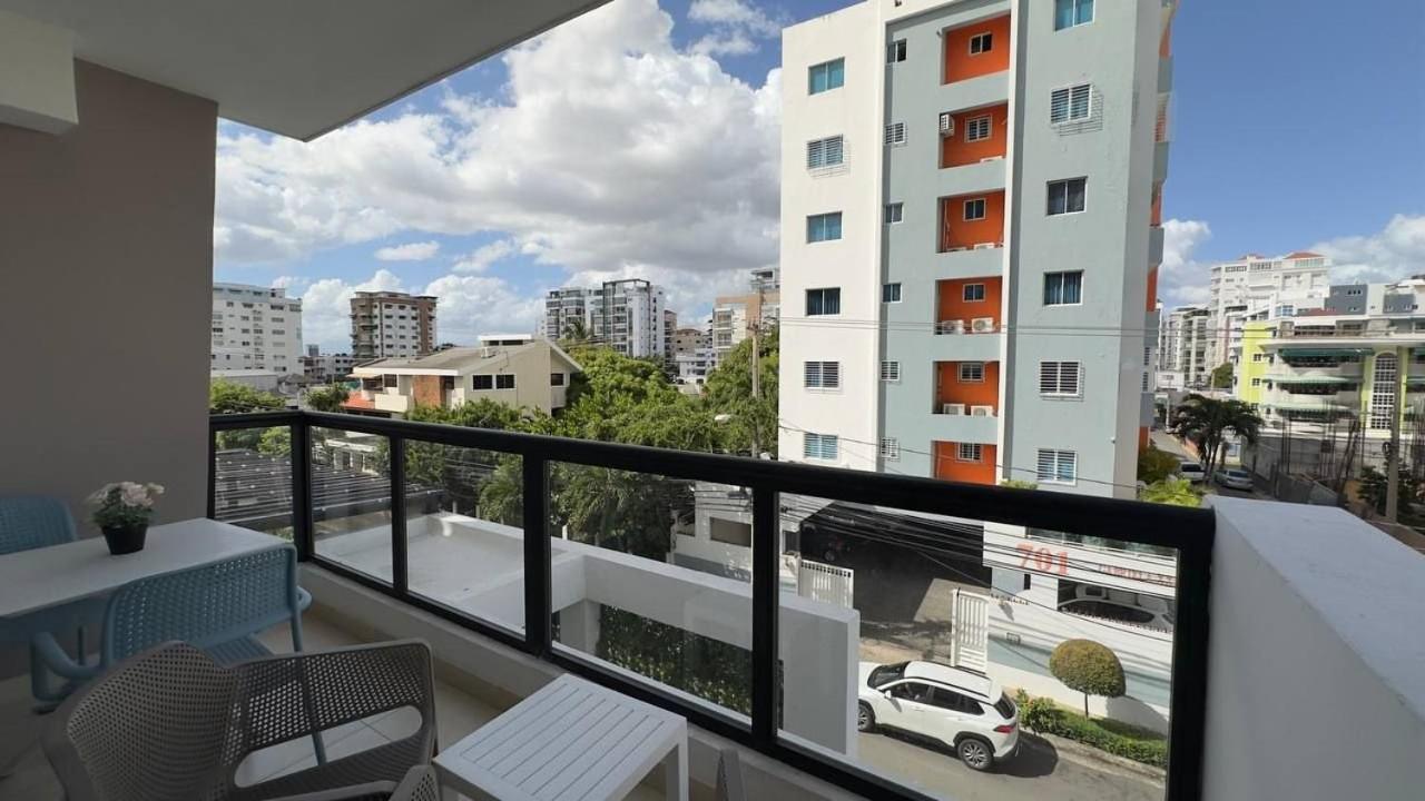 Bello Apartamento En Evaristo Morales, 1 Br Apartment Santo Domingo Luaran gambar